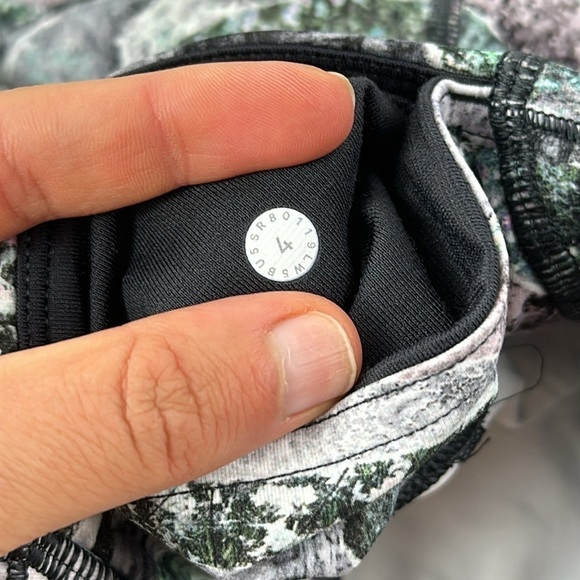 Lululemon Train Times Pant 25" Springscape Multi / Obsidian - Picture 4 of 6